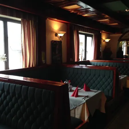 Hotel Alfoeld Panzio & Etterem 3*