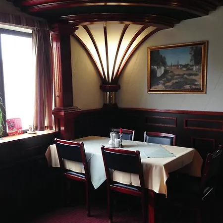 Hotel Alfoeld Panzio & Etterem Cegled