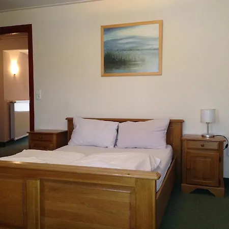 Alfoeld Panzio & Etterem