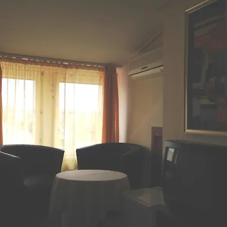 Hotel Alfoeld Panzio & Etterem