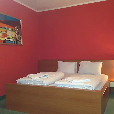 Hotel Alfoeld Panzio & Etterem 3*