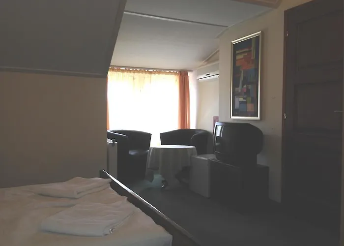 Alfoeld Panzio & Etterem