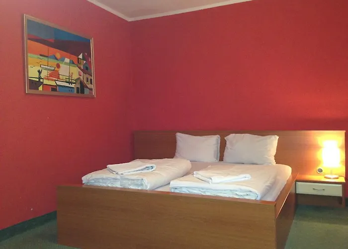 ホテル Alfoeld Panzio & Etterem 3*