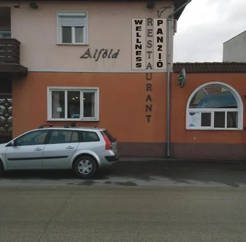 ホテル Alfoeld Panzio & Etterem 3*